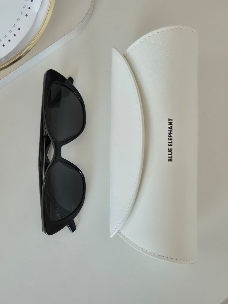 MUSINSA | BLUE ELEPHANT ROAN black