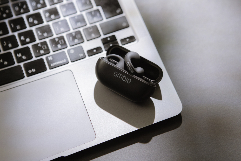 完全ワイヤレスイヤホン sound earcuffs Black×Black AM-TW02/BBC