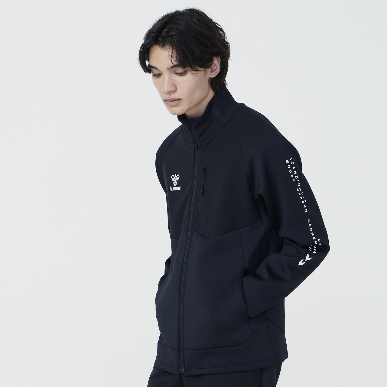 ウェア・ジャケット｜hummel｜ヒュンメル公式オンラインストア