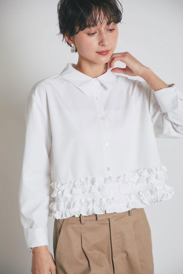 裾フリルブラウス