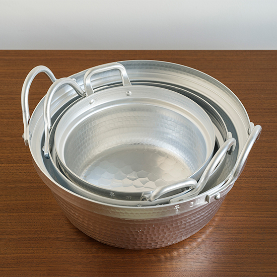 アルミ打出し段付き鍋