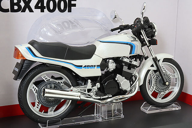 青島文化教材社 スカイネット 1/12 ホンダ CBX400F パールシェル