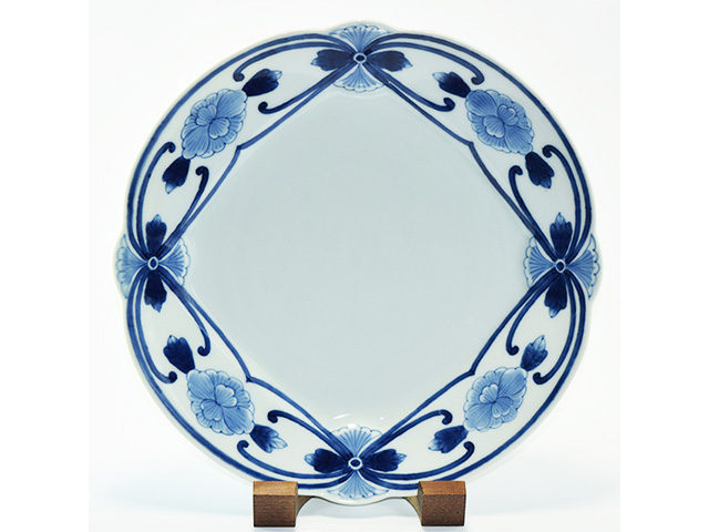 染付つる七宝花型皿 しん窯青花匠
