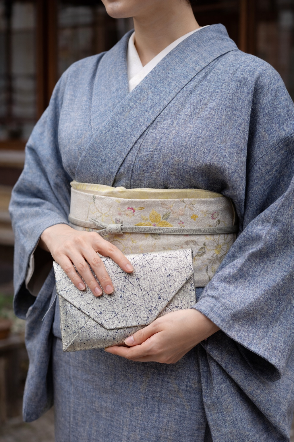 京都 数寄屋袋 クラッチバッグ 正絹紬紺地製 「錫箔」 真綿箔加工