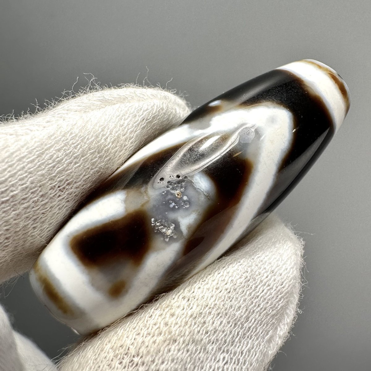 天珠 （めのう）/ 一眼山形天珠（いちがんやまがたてんじゅ） Dzi