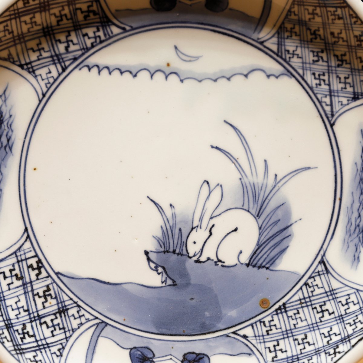 古伊万里 染付平皿 兎柄 | 古物屋 壱両