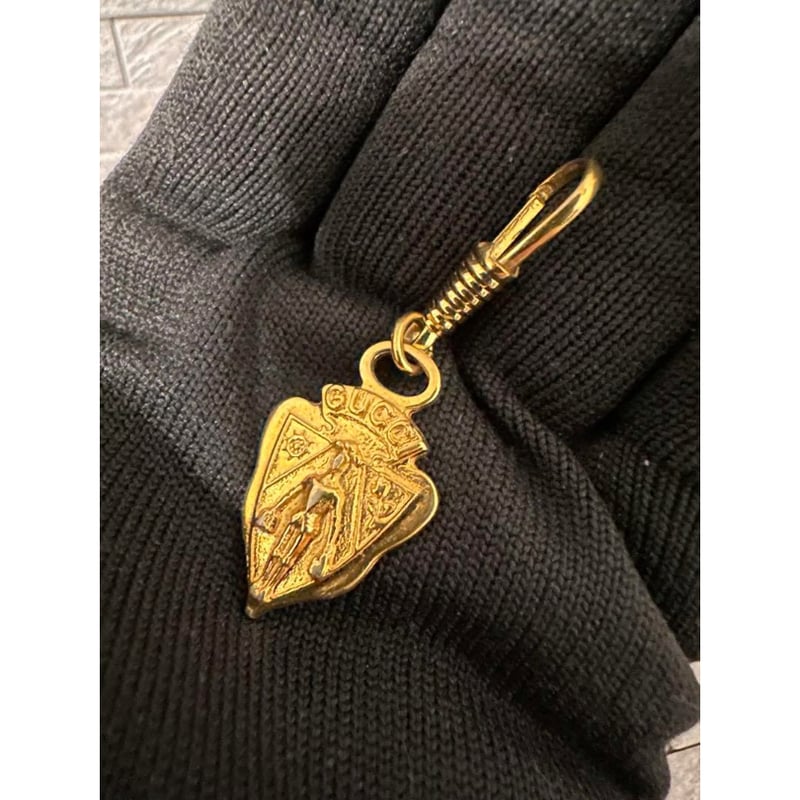GUCCI アクセサリー オールドグッチ ゴールドクレスト キーホルダー