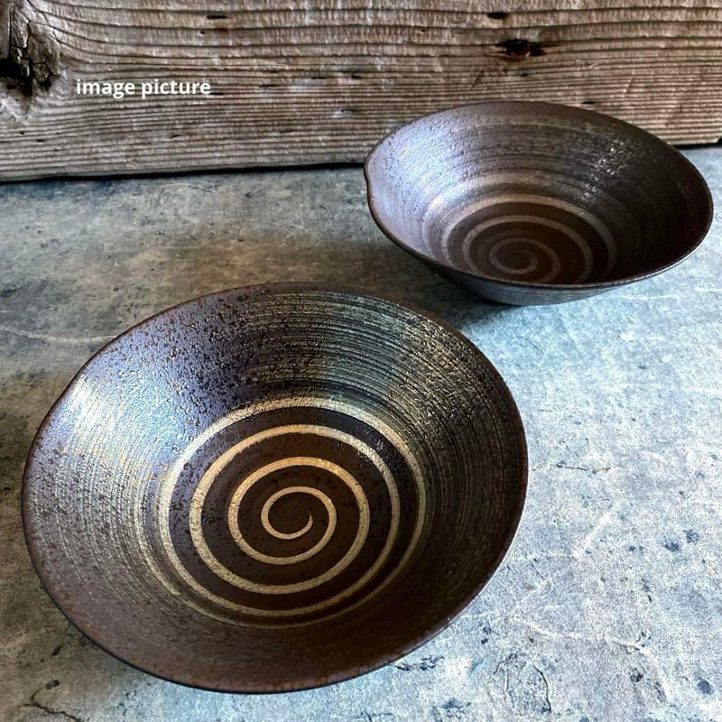 波佐見焼 隆泉窯 黒吹銀彩 預け鉢 | MatsuBokkuri