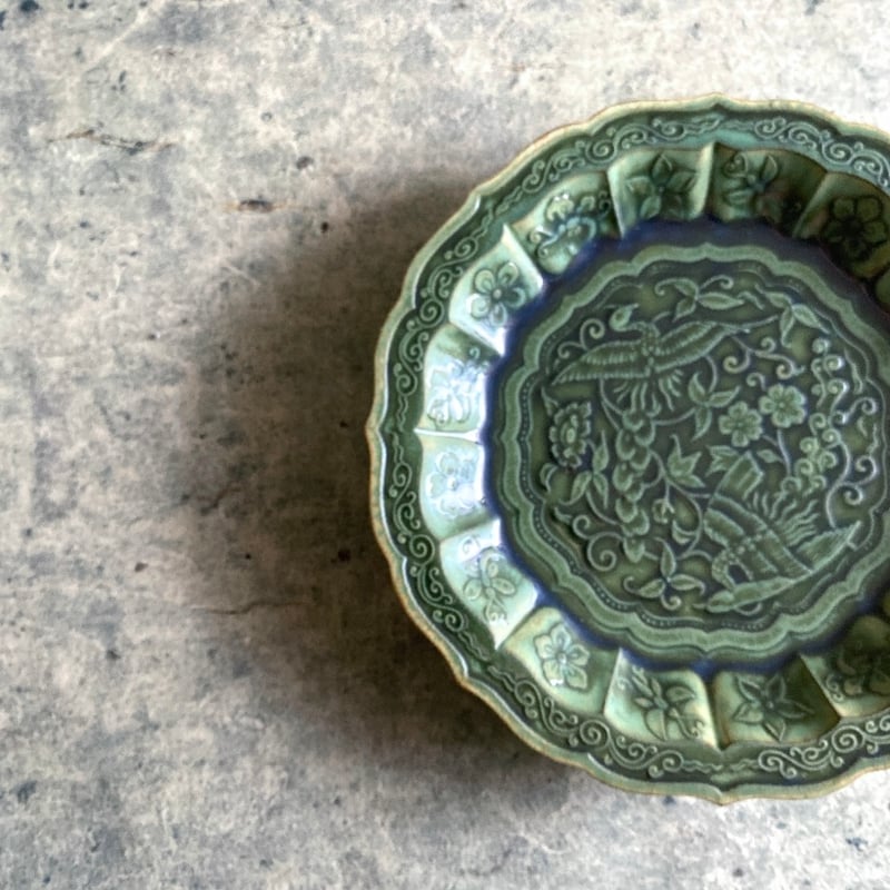 有田焼 福泉窯 織部還元花鳥彫5寸皿 | MatsuBokkuri