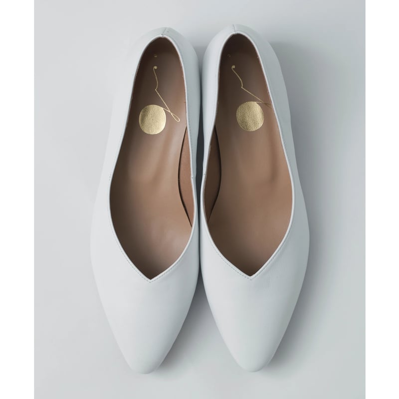 22cm-26cmポインテッドトゥフラットパンプス/ホワイト | gr.