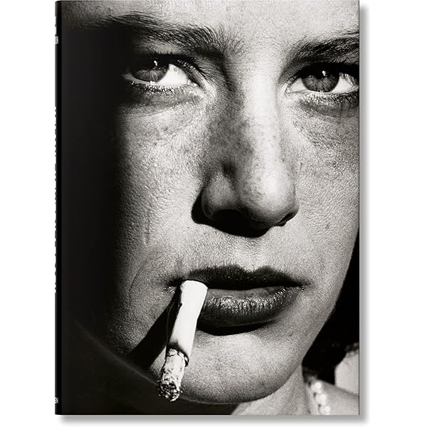 Amazon.com: The Best of Helmut Newton: 9781560251354: Felix, Felix