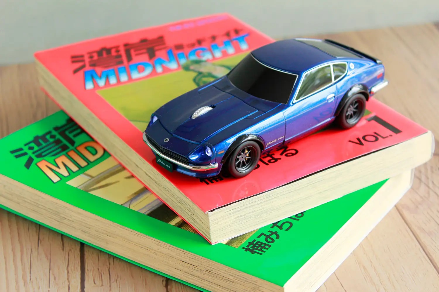 湾岸ミッドナイト』「悪魔のZ」の無線マウスはライトも点灯する