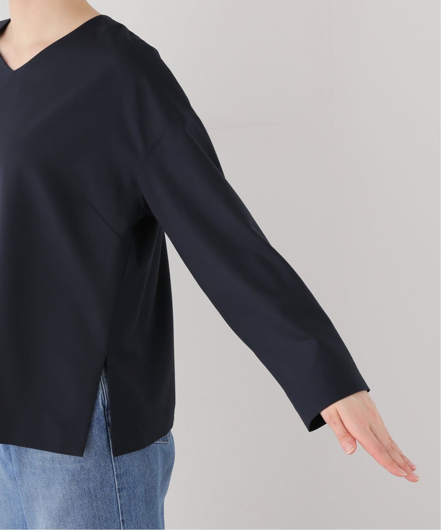 COL PIERROT/コル ピエロ】 Back Zip V-neck Blouse（シャツ／ブラウス