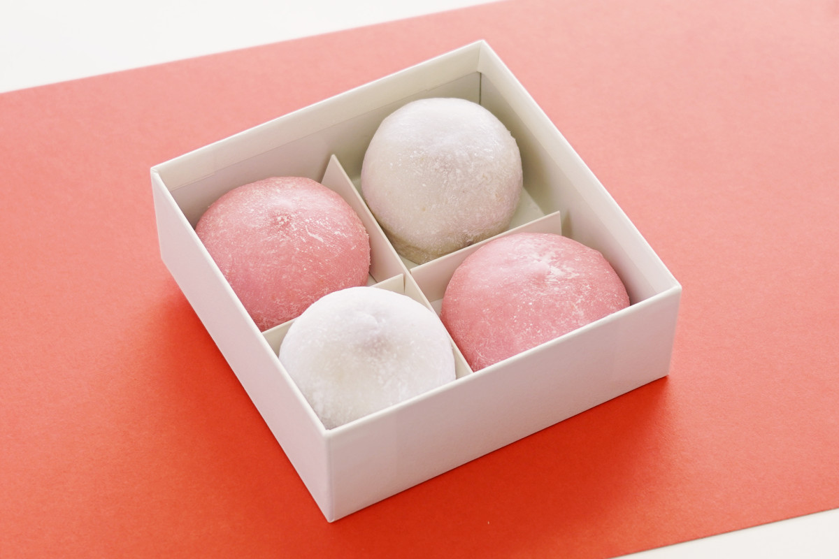 オープン記念の赤福「紅白餅」 - 梅田経済新聞