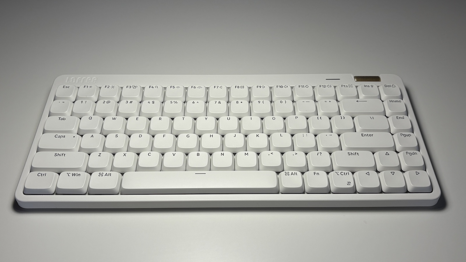 Lofree Flow Liteをレビュー！軽量 × おしゃれな次世代キーボード