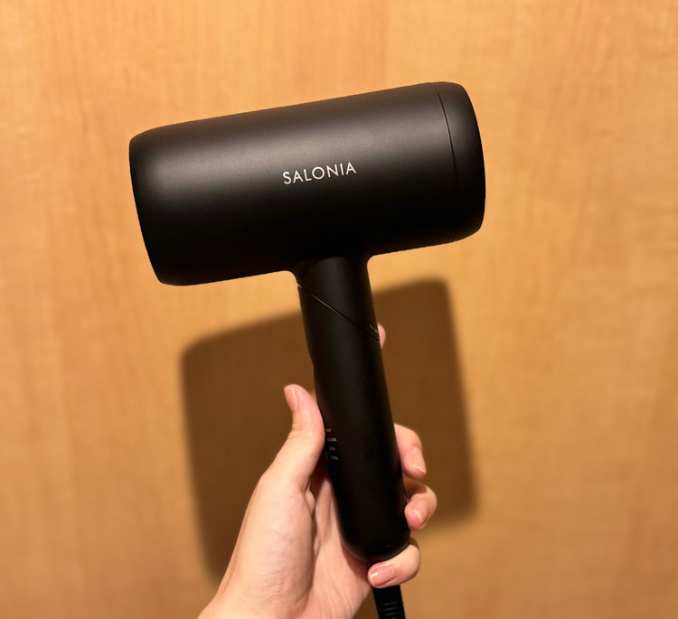 SALONIAスムースシャインドライヤー】質もコスパも叶える☺︎一万円代