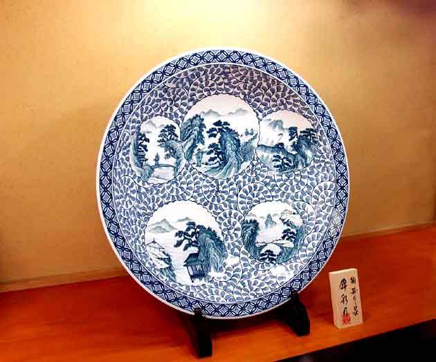 有田焼 陶芸家 藤井錦彩作】有田焼美術品 染付唐草割山水絵飾り大皿