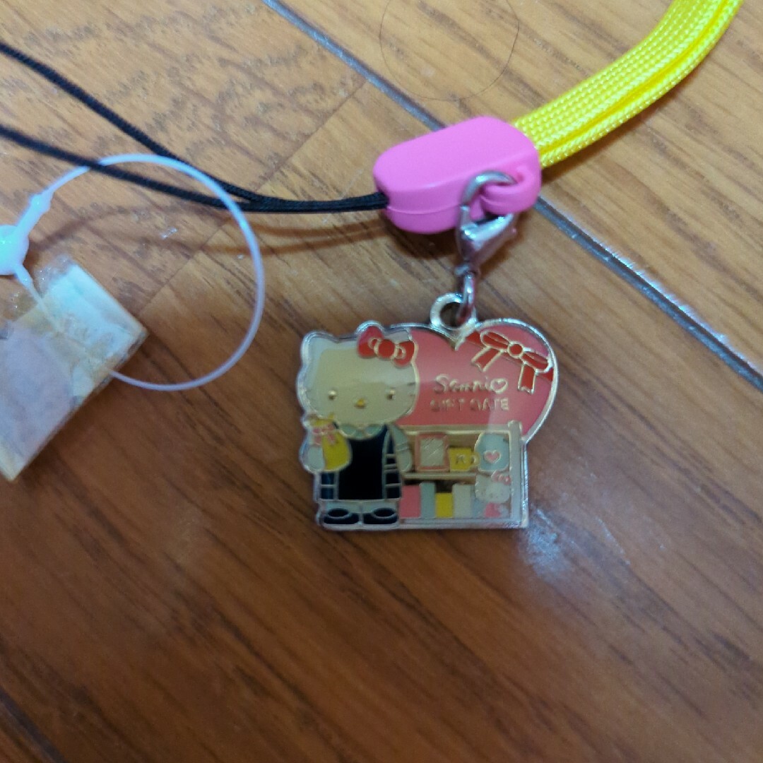 ハローキティ 根付け セット 未使用 ハローキティ 根付け セット 未