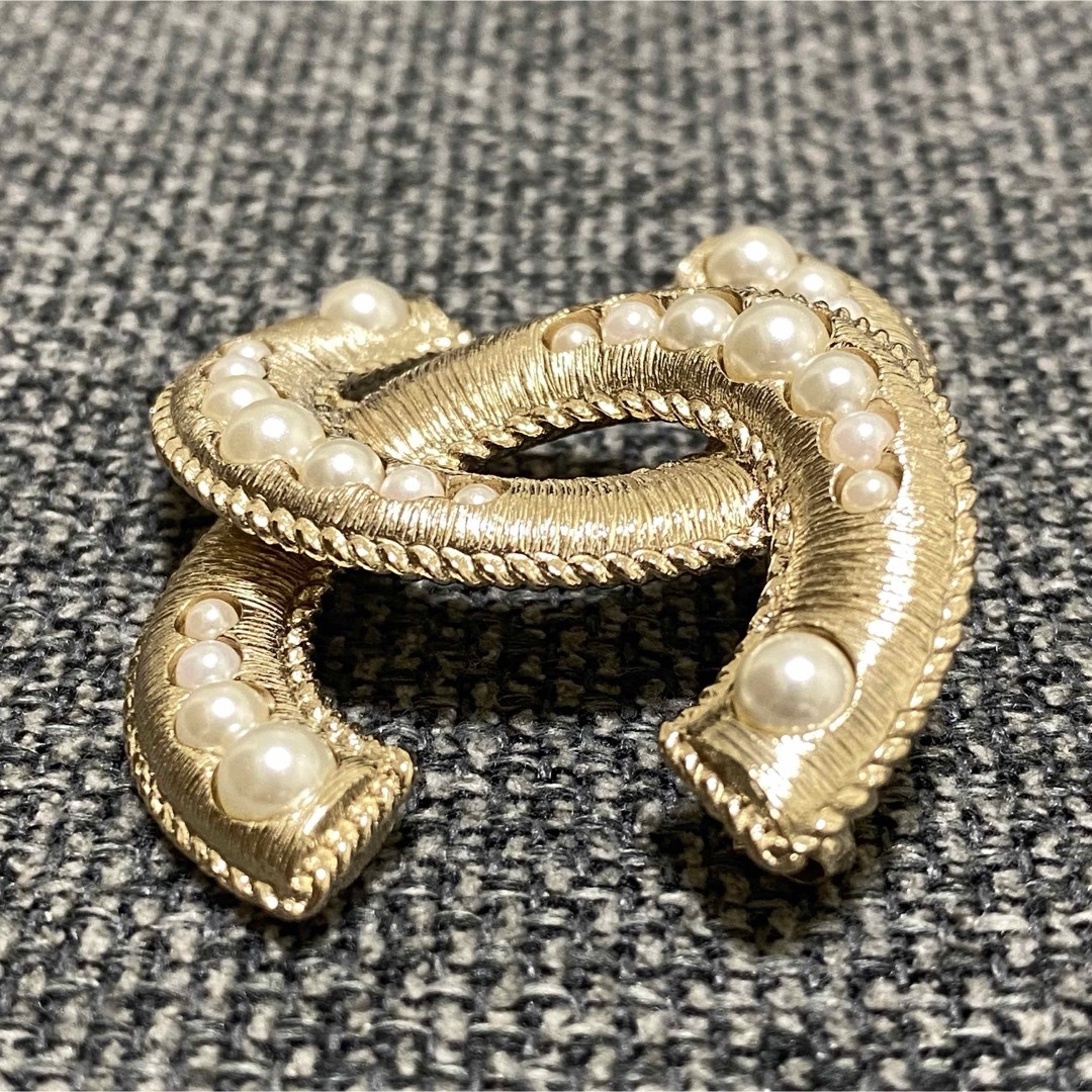 ブローチ シャネル風（ジュエリー・アクセサリー）の通販 2 CHANEL