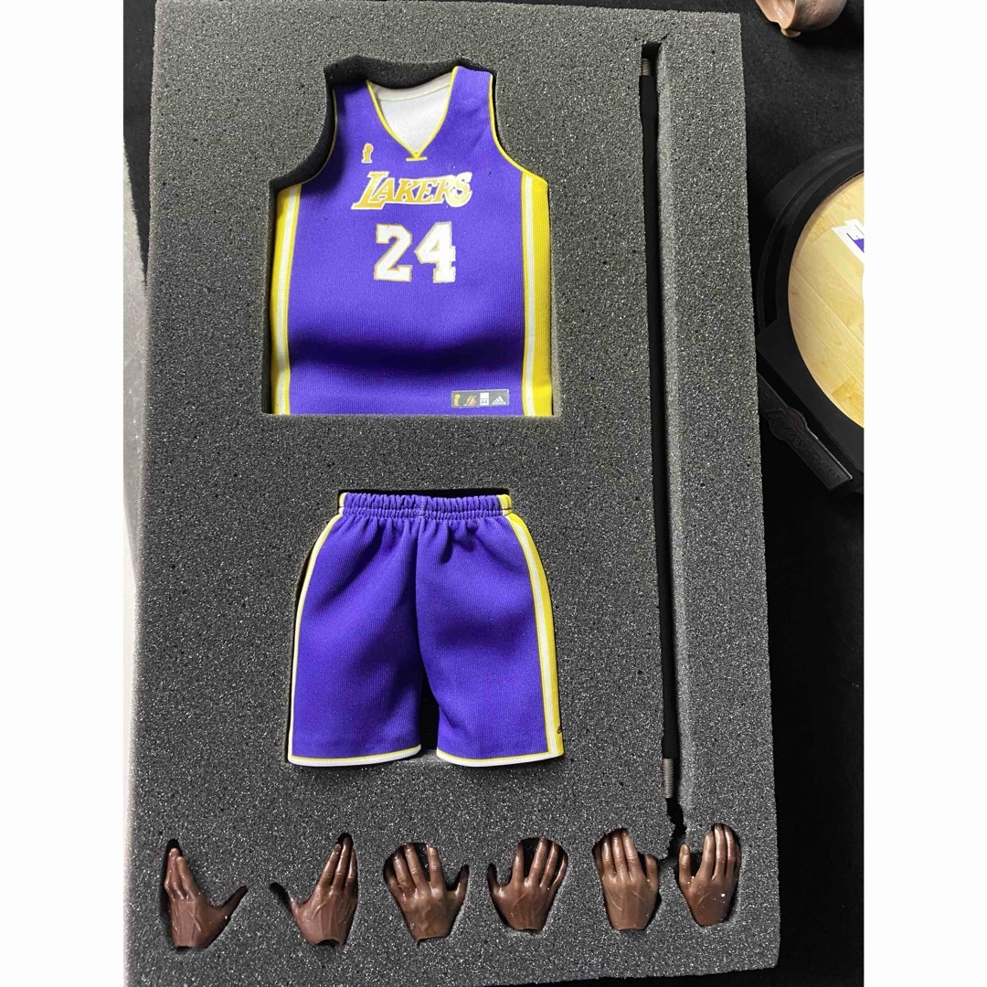 NBA Kobe コービー・ブライアントのフィギュア 1/6 新品未開封の通販