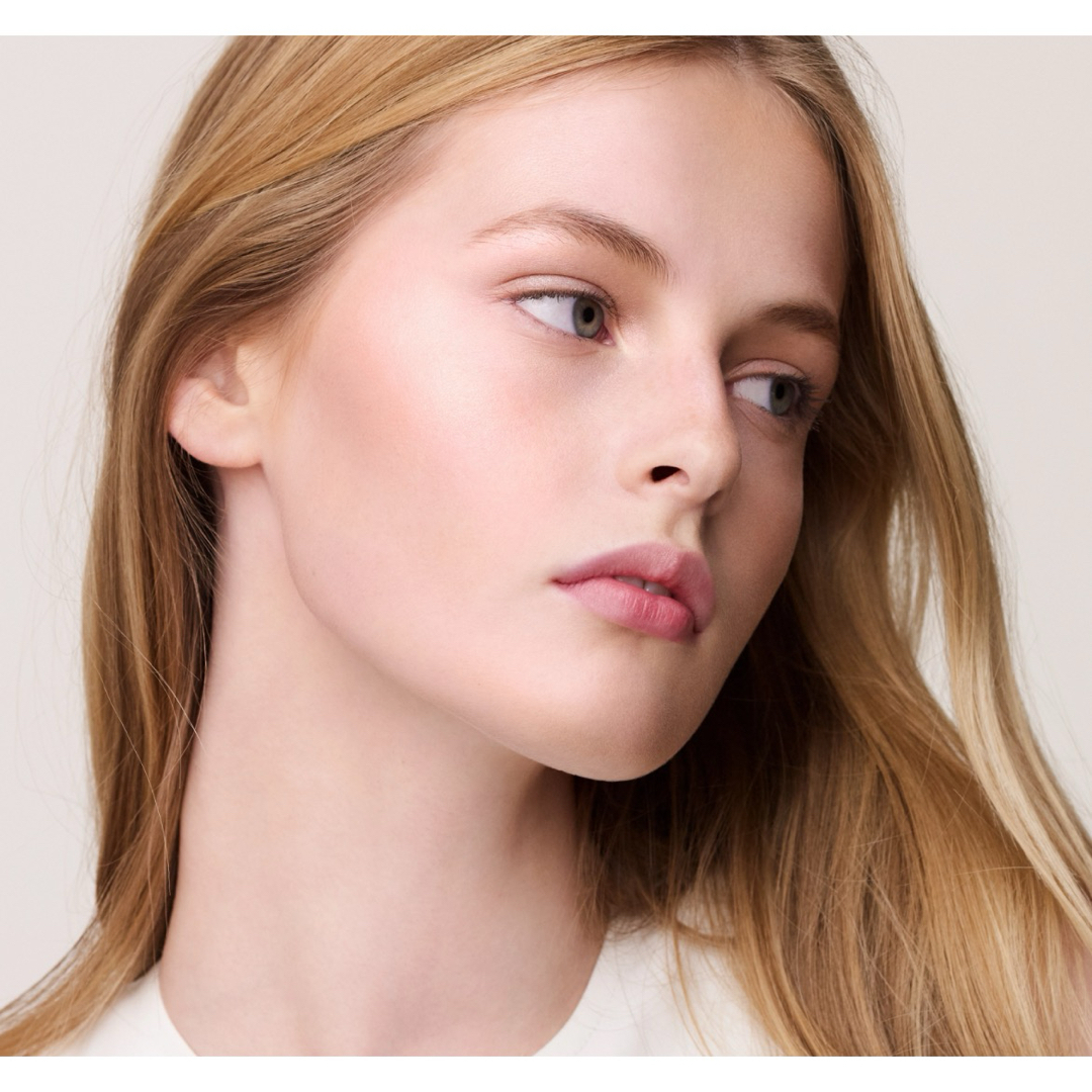 HERMES ハイライトパウダー ピンク系 HERMES ハイライトパウダー