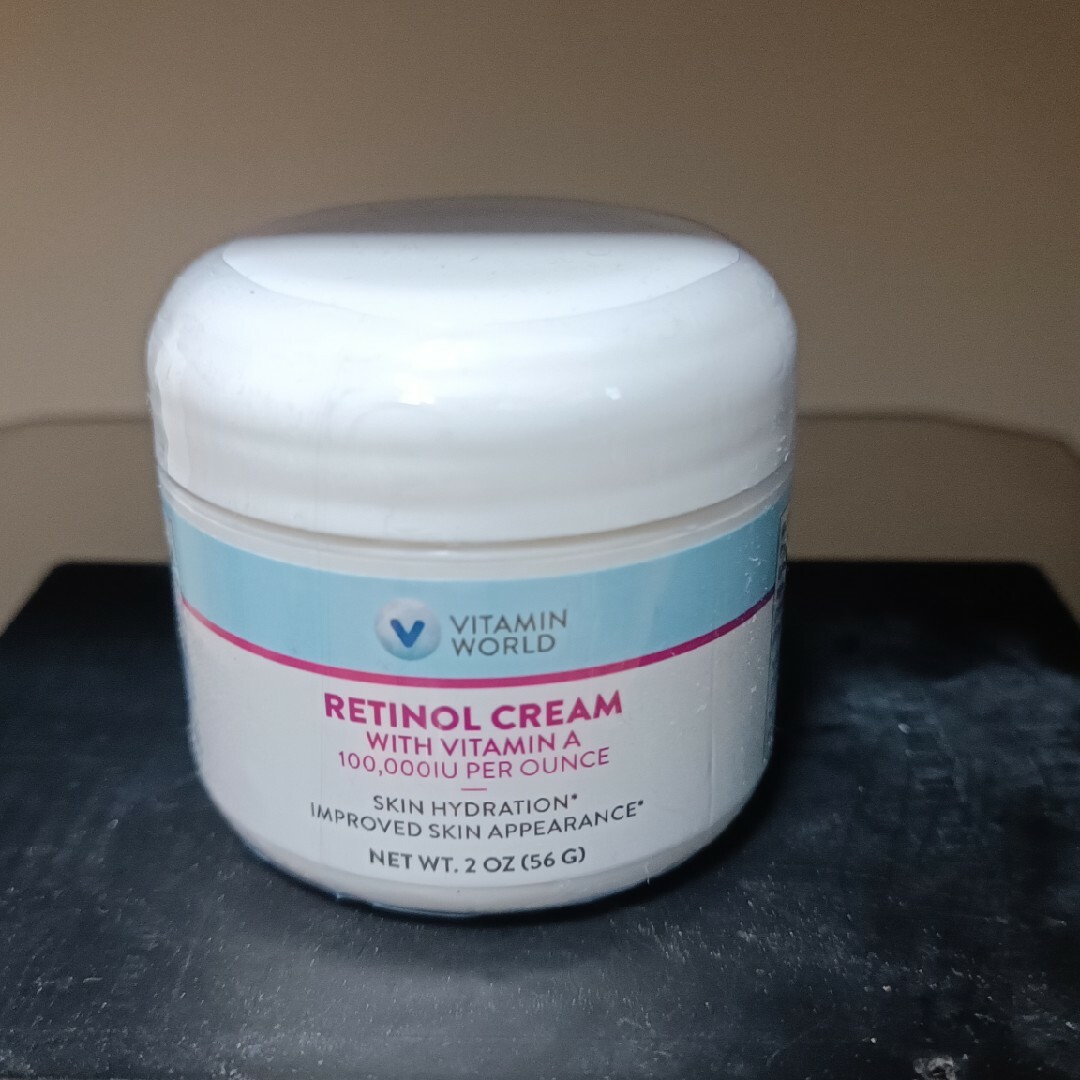 ビタミンワールド レチノールクリームの通販 by yutak｜ラクマ