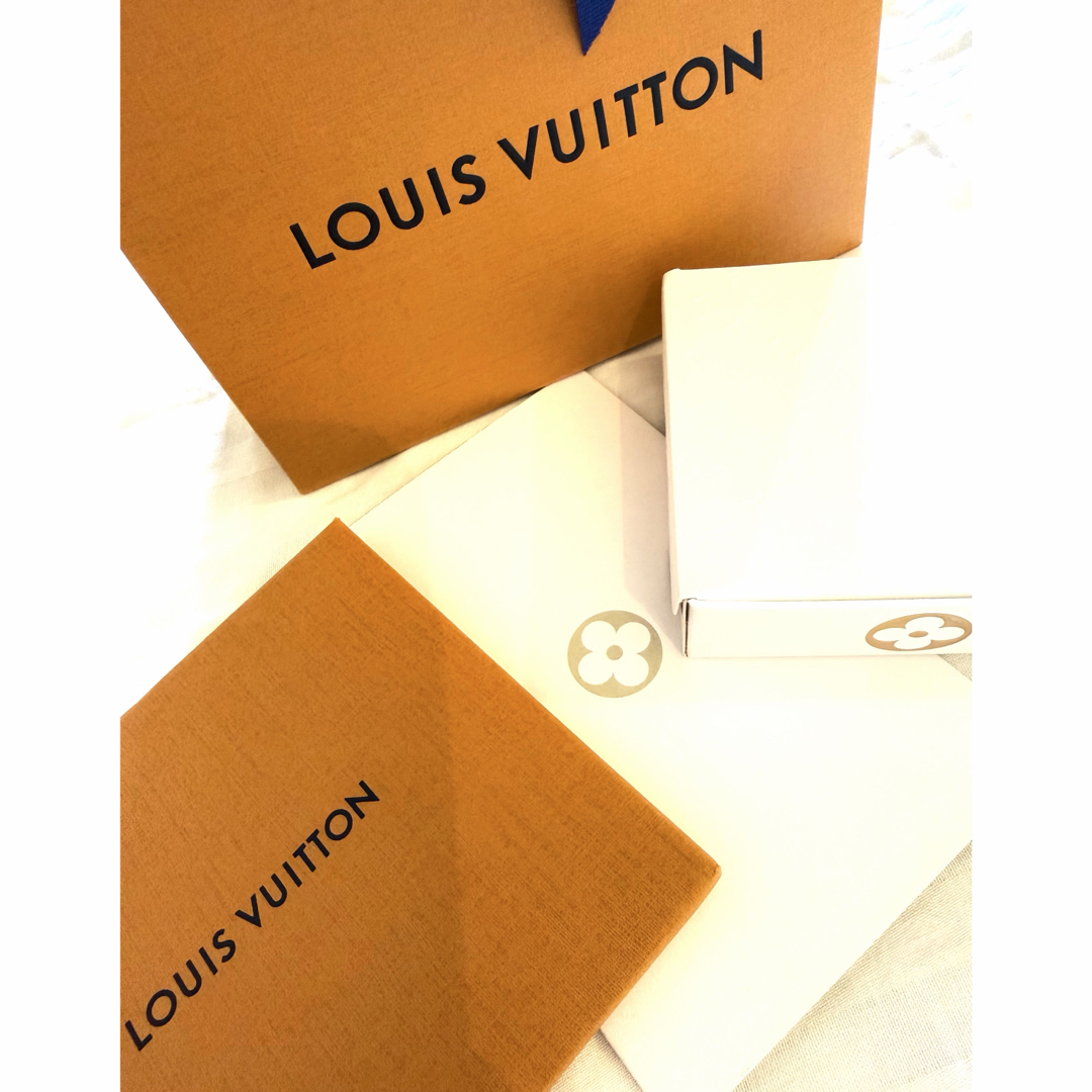 LOUIS VUITTON - LVオンブルアイシャドウパレットの通販 by hami