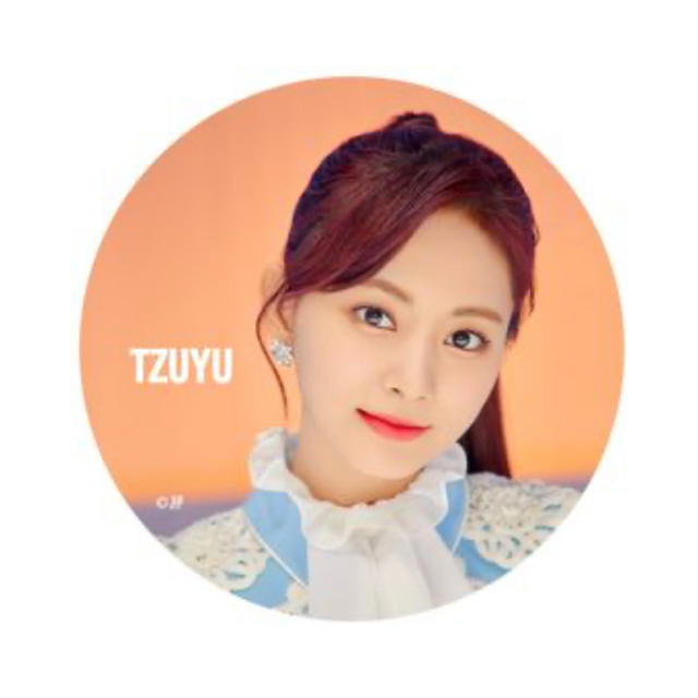 TWICE ツウィ TZUYU 缶バッジ Fanfare ファンファーレの通販 by