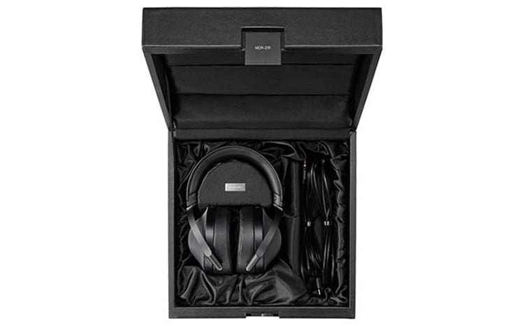 ステレオヘッドホン SONY MDR-Z1R 高音質と快適な装着性を追求 音楽