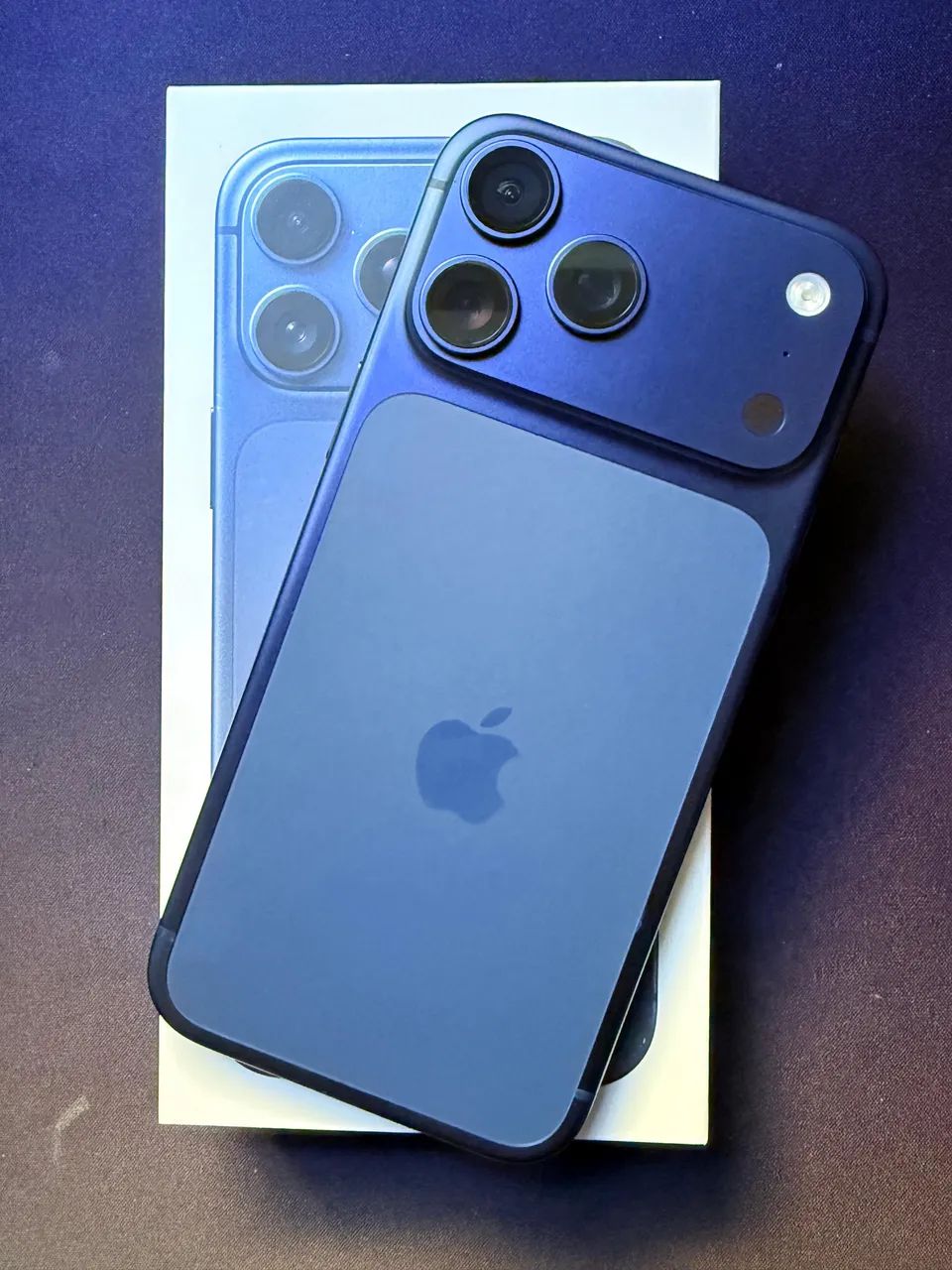 iPhone 17 pro Max 256gb azul 10 dias de uso - Celulares e