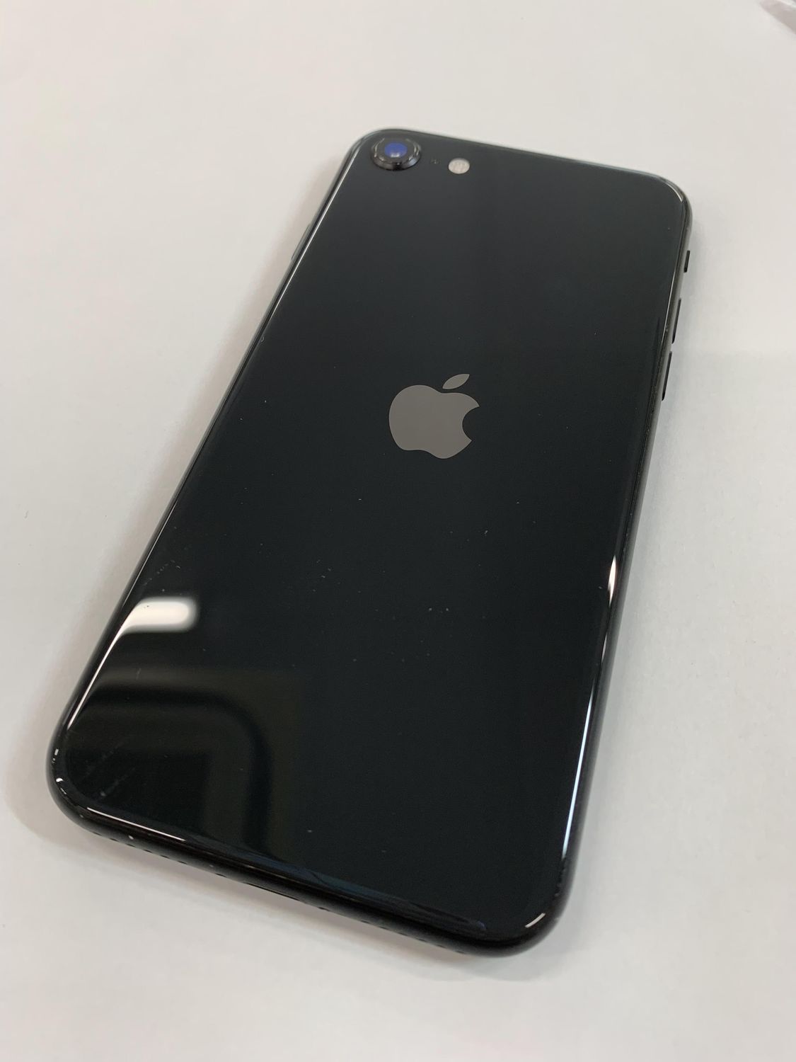 Apple iPhone SE (第2世代) ブラック 256GB Amazon.com: Apple iPhone