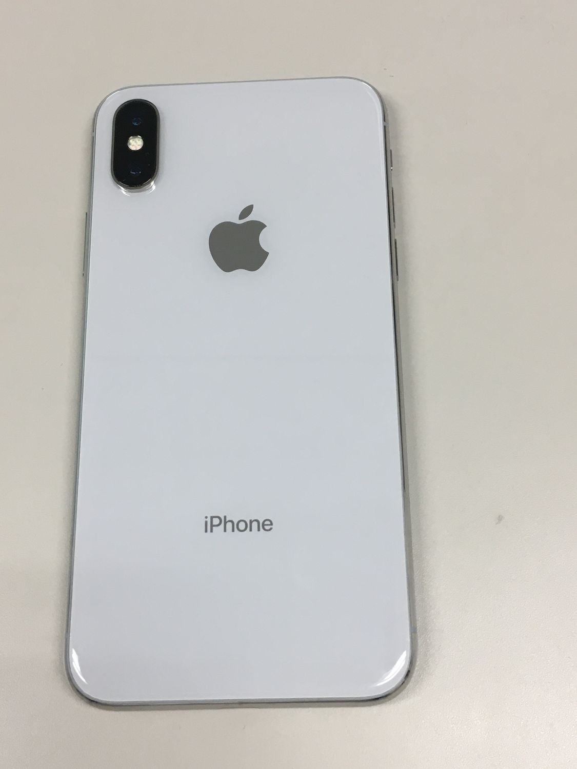 ムスビー｜【モバイルBOX】美品 電池82% SIMフリー iPhoneX 64GB
