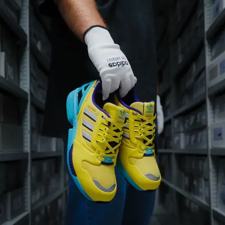 国内1月27日発売予定】 アディダス オリジナルス ZX 8000 