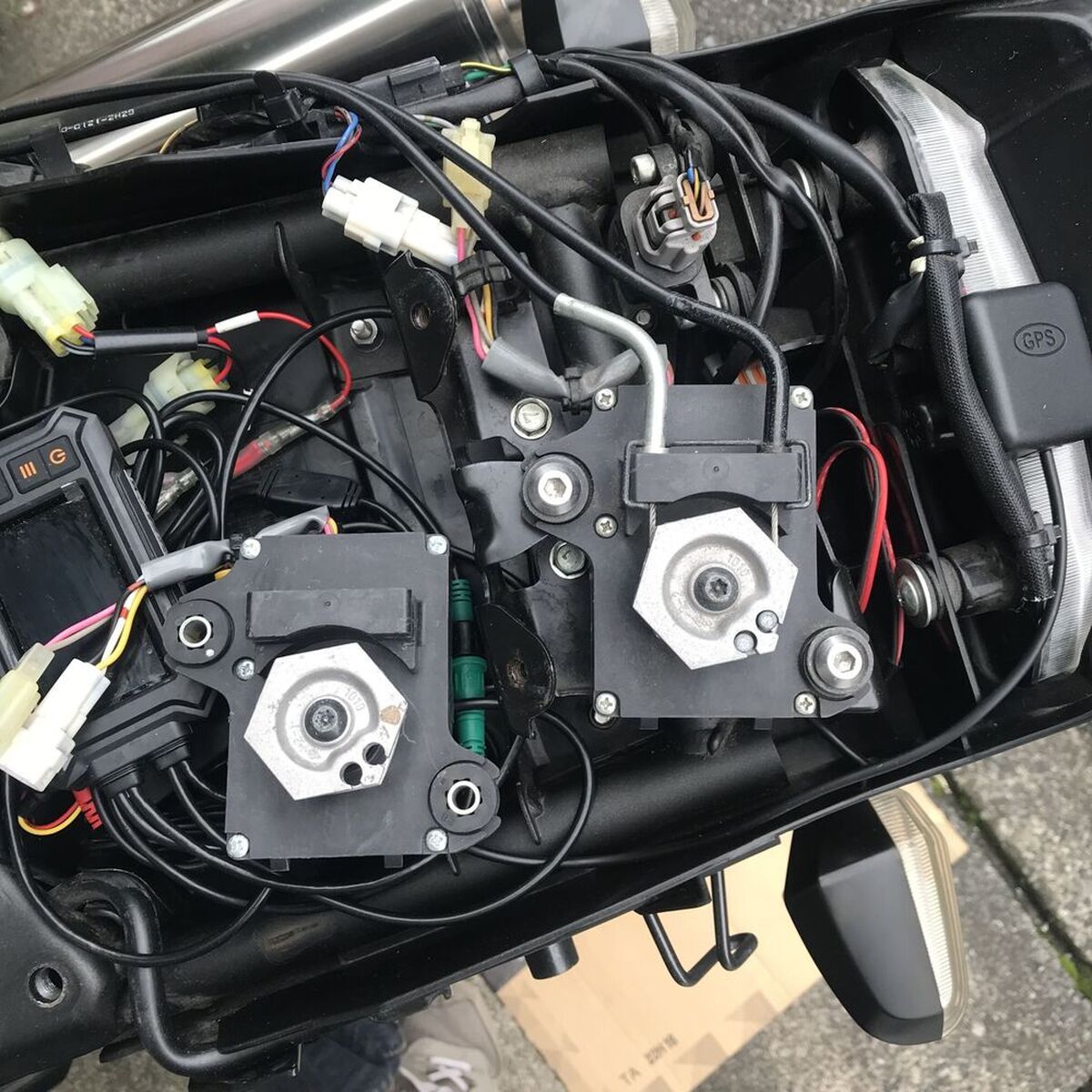 KAWASAKI ZRX1200ダエグ「ZRX1200DAEG 排気デバイスサーボモーター