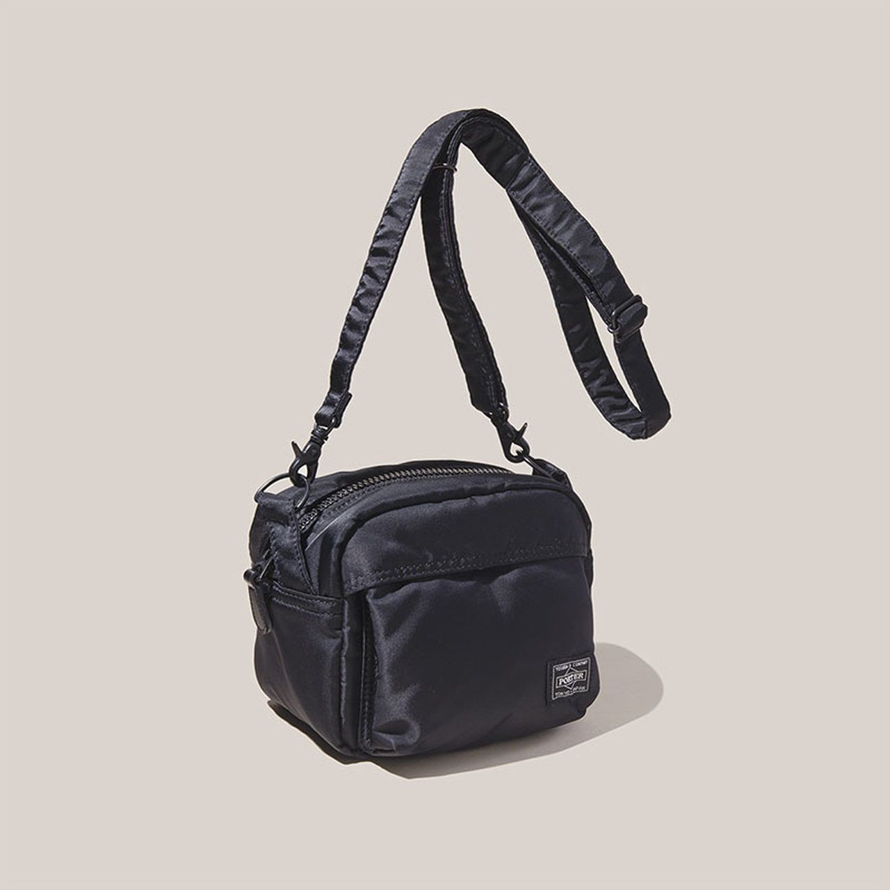 買うべきコム デ ギャルソン】ポーターとのコラボバッグも速報。「コム