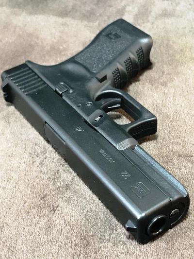 Top Gun:東京マルイ グロック22