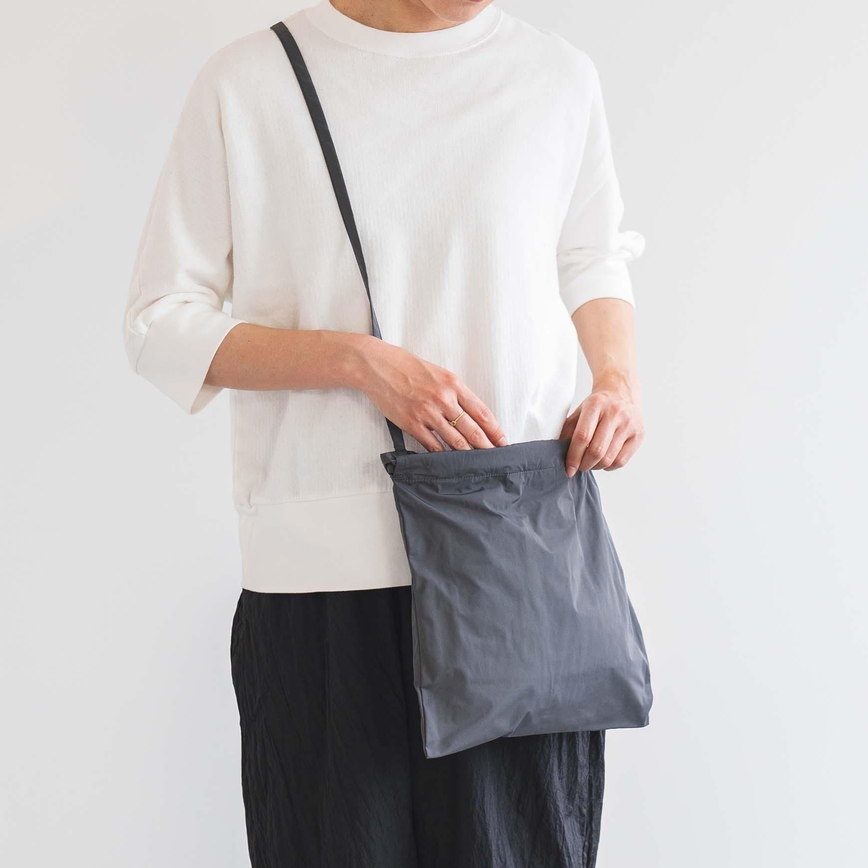 formuniform（フォームユニフォーム）｜Drawstring bag with strap