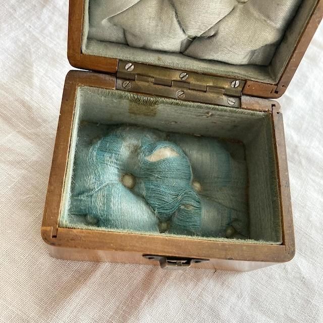 フランスアンティーク モシュリンヌ 木箱 ツバメ 19世紀初頭