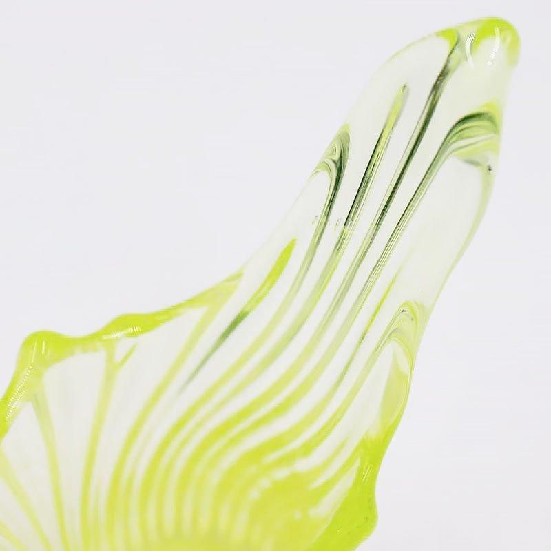 大正ロマン溢れるアンティーク花瓶 ウランガラス製