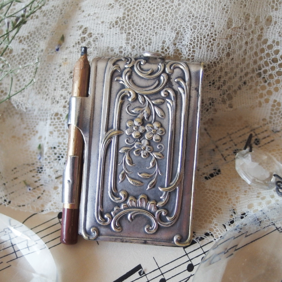 フランスアンティーク | すずらんのカルネドバル（ダンスカード