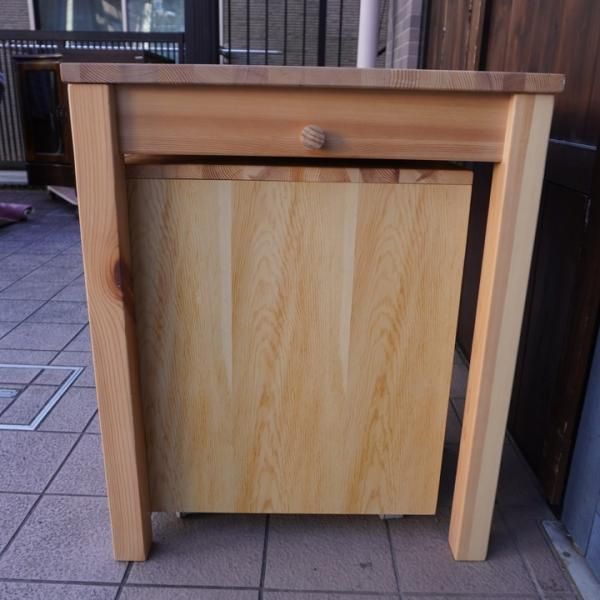 無印良品(MUJI)のパイン材シリーズのパーソナルデスク＆キャビネット