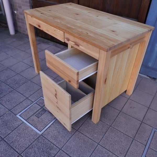 無印良品(MUJI)のパイン材シリーズのパーソナルデスク＆キャビネット