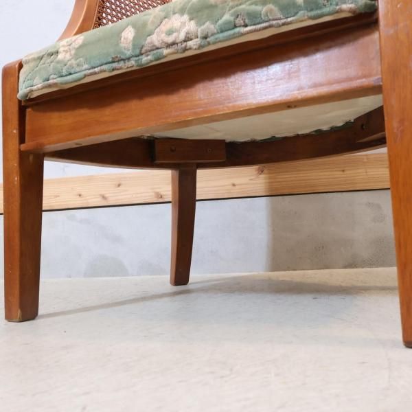 MITSUKOSHI(三越)の高級家具、Brugge(ブルージュ)のアームチェアーです