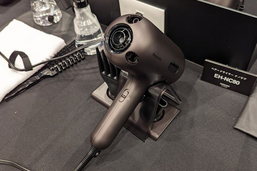 速乾・潤いの先へ！ なりたい髪に導くパナソニックのヘアドライヤー