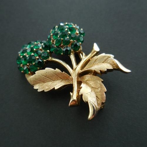 TRIFARI（トリファリ）☆エメラルド・ラインストーン さくらんぼの