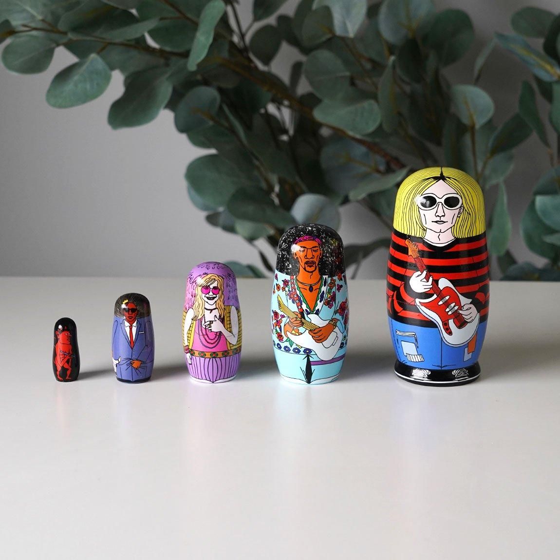 27 マトリョーシカ | アーティスト MIDORI KOMATSU - Anchor Bridge