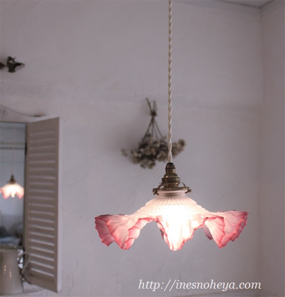 フランスアンティーク・フリルガラスシェード （フロストウエーブ