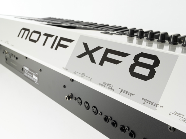 Yamaha 40th Anniversary 特別モデル 白いシンセサイザー「MOTIF XF WH