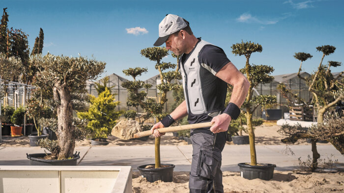 INUTEQ製 蒸発冷却ベスト