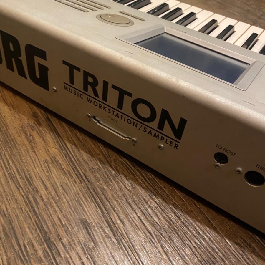 KORG（コルグ） KORG TRITON 61 Keyboard synthesizer シンセサイザー